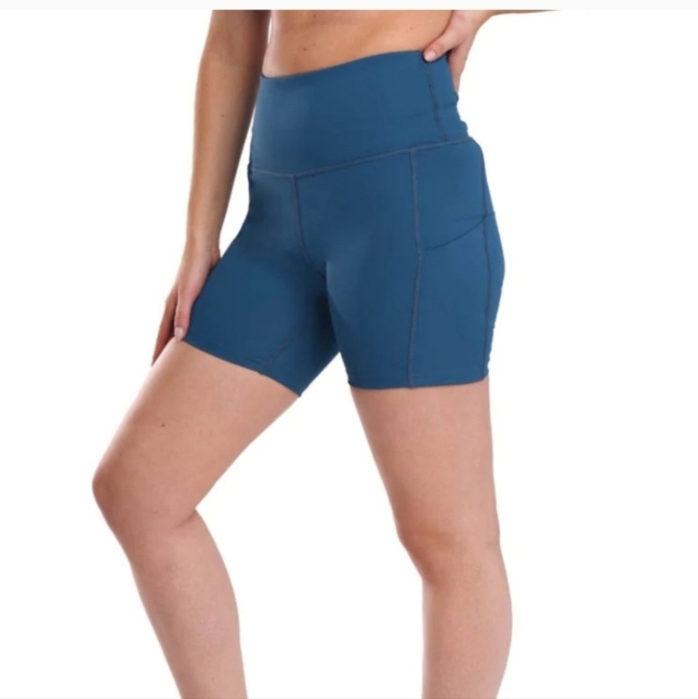 Like New Athleta Bike Shorts Size 2XL